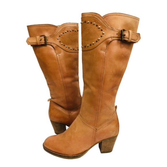Vagabond Shoes - Tooled leather Western Riding Boots Tan Studded 6